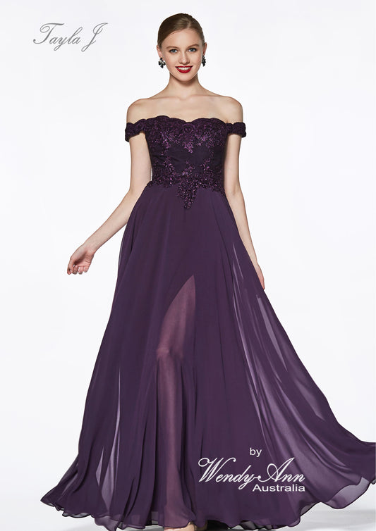 Tayla J T8527