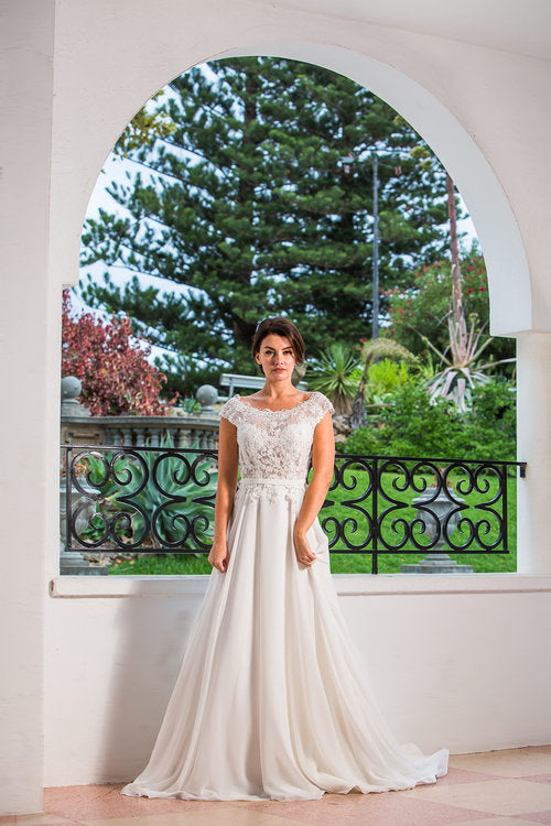 White April WA2335-1z