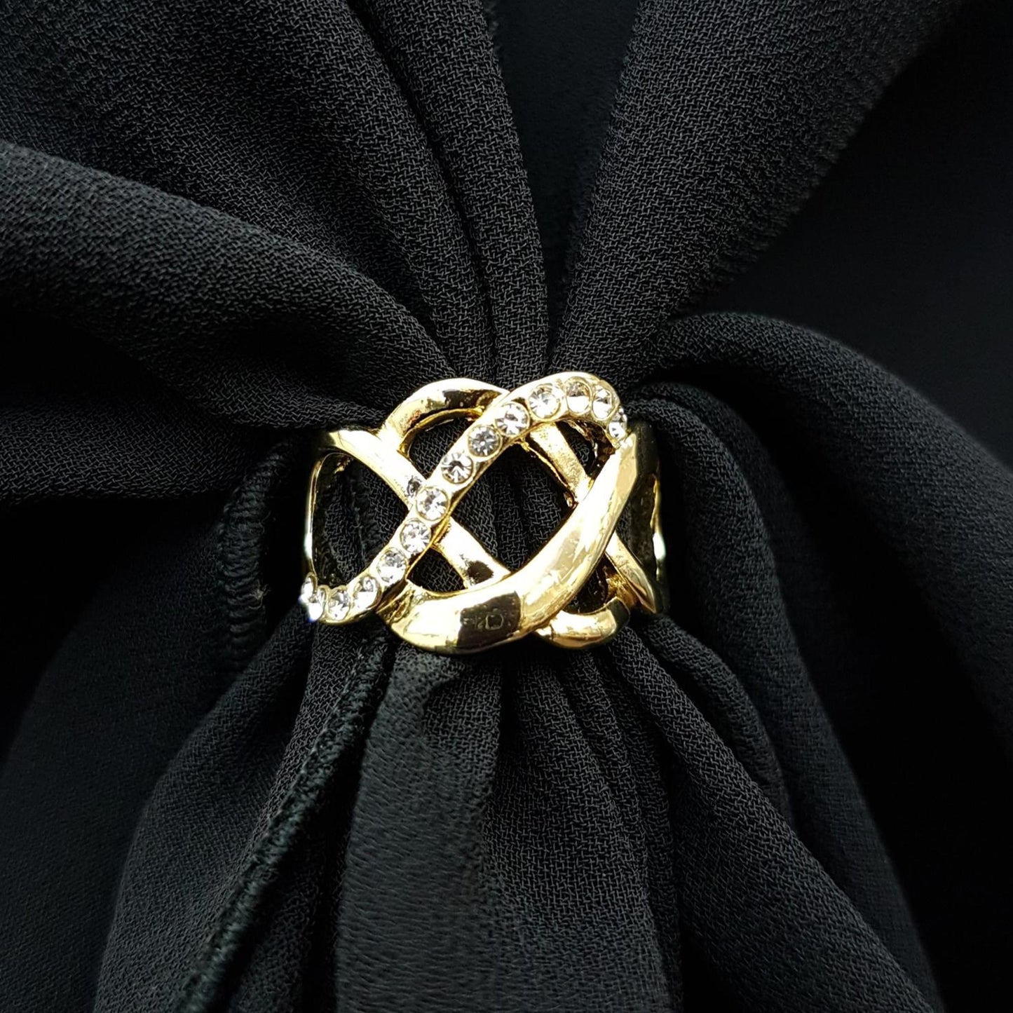 The U Wrap with Diamonte Scarf Ring Set (Black)